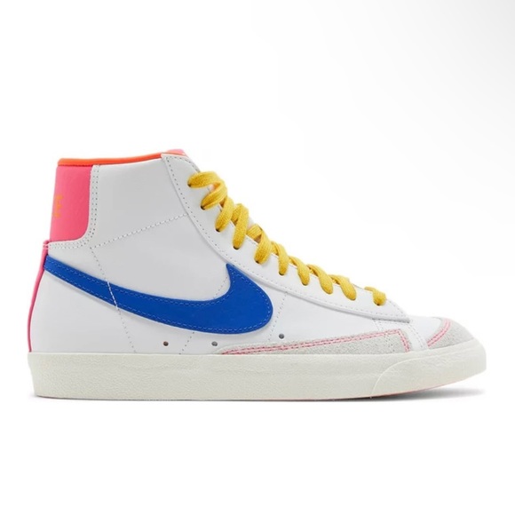 Nike Women’s Blazer Mid '77 'ACG' in White/Pink/Crimson/Blue, Size 9.5 - Picture 1 of 14